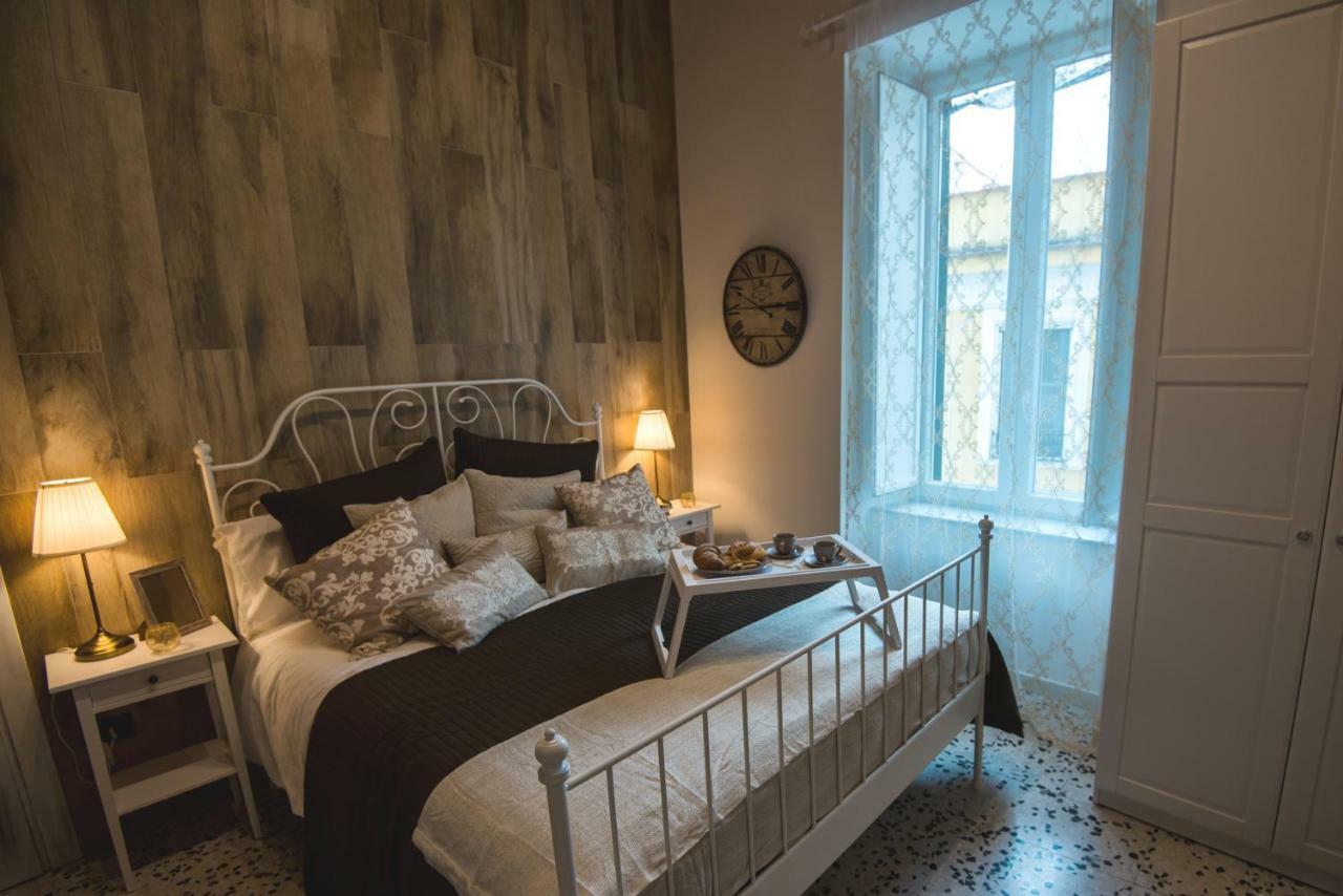 Elegant B&B - Il Vicolo Storico Salerno Zewnętrze zdjęcie