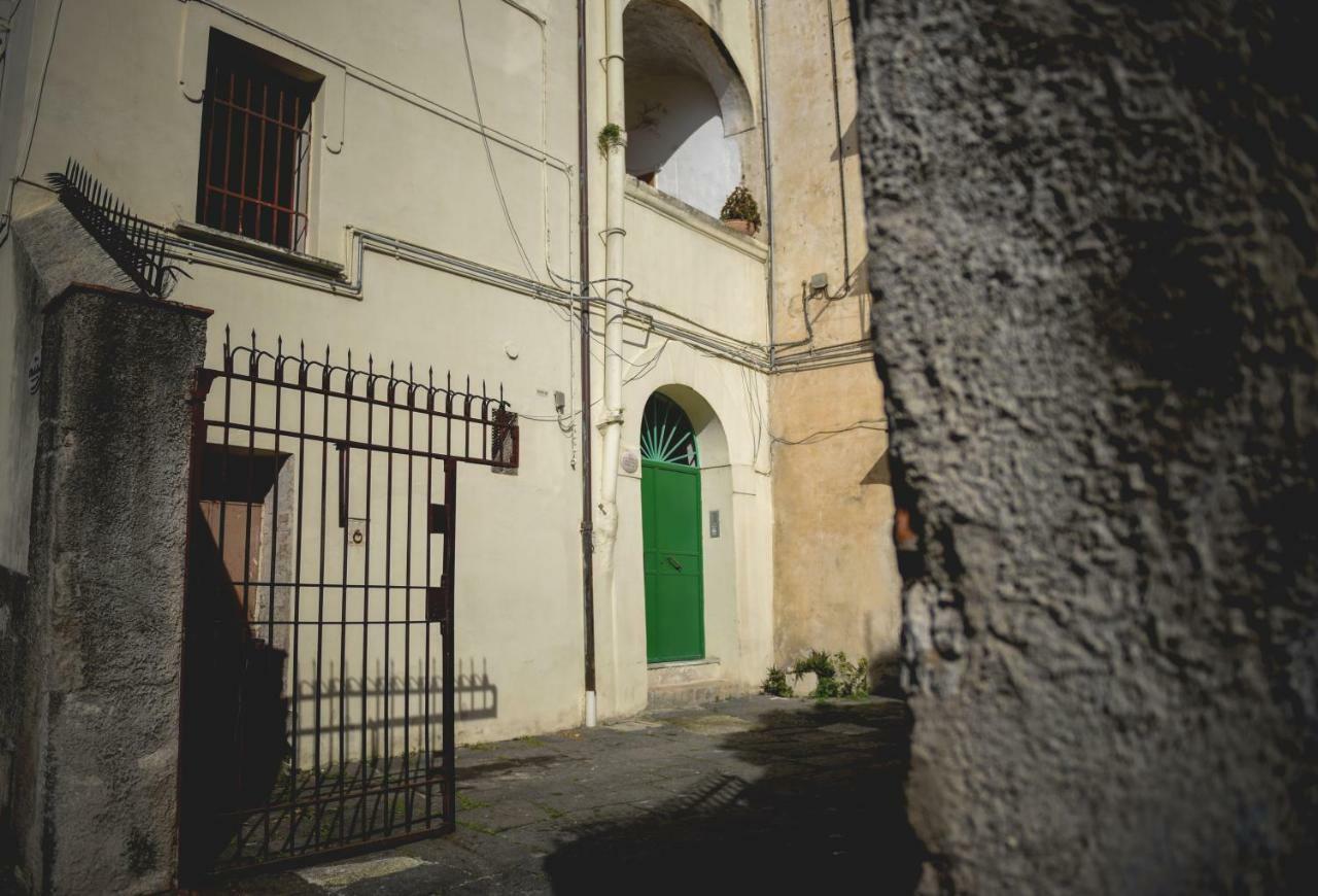 Elegant B&B - Il Vicolo Storico Salerno Zewnętrze zdjęcie