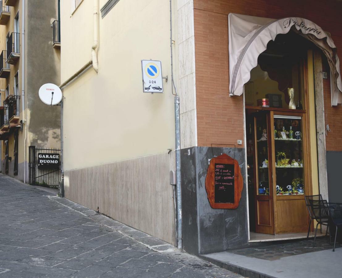 Elegant B&B - Il Vicolo Storico Salerno Zewnętrze zdjęcie